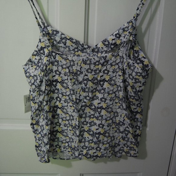 Old Navy NWT floral tank - Picture 2 of 6